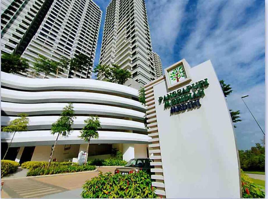 Legoland Jb Aghome Medini 3Room8Pax Bukit Indah Nusajaya  Esterno foto